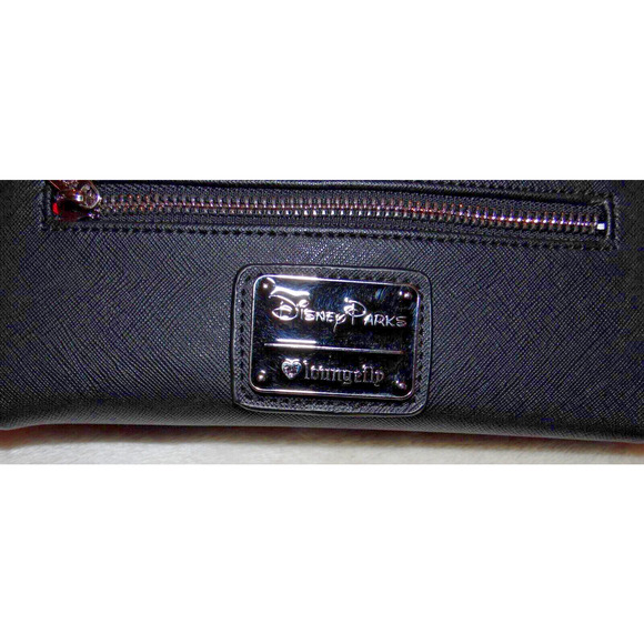 Loungefly Disney Parks Minnie Mouse All About The Bow Wallet NWT - Picture 5 of 6